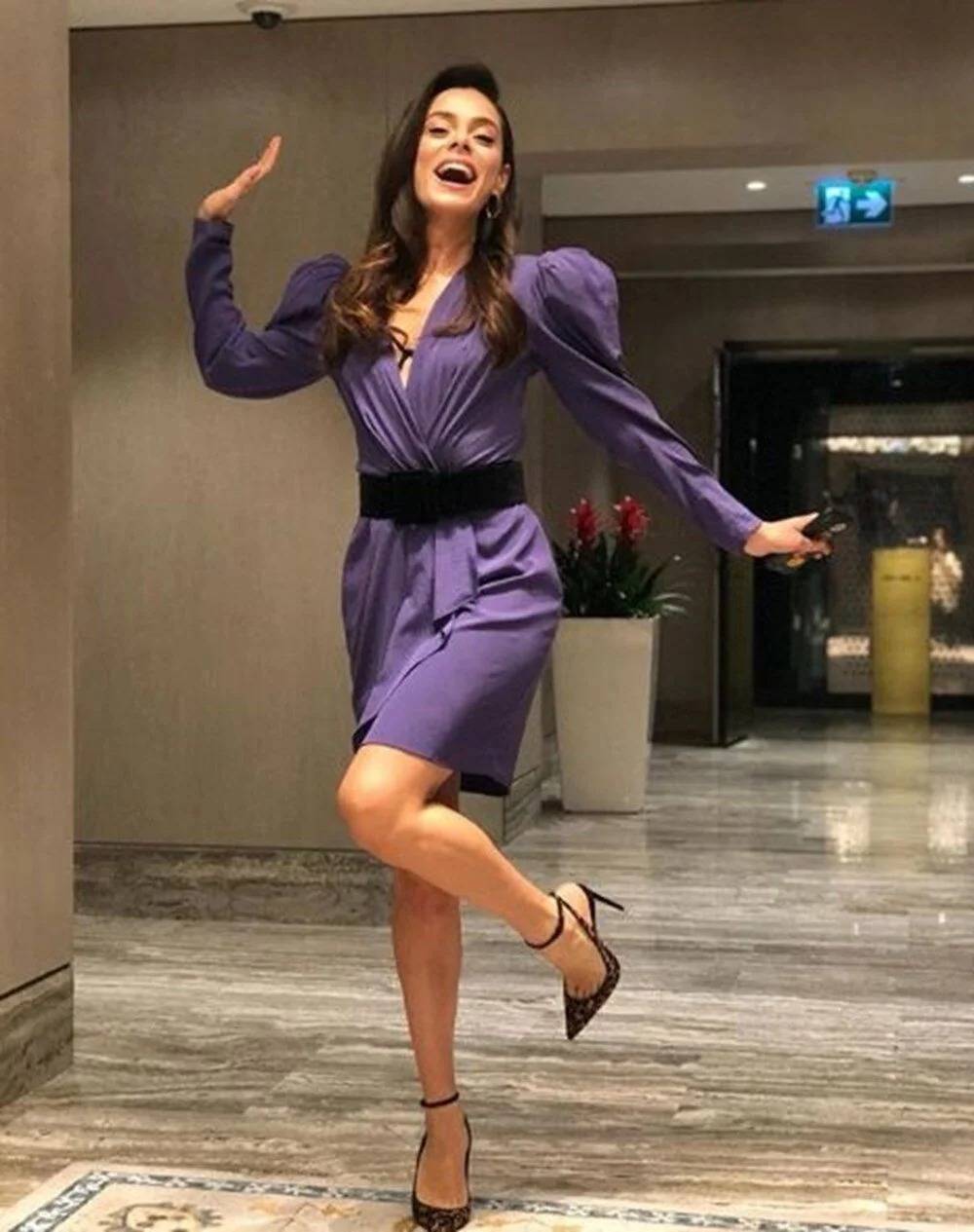 "Askerdeyim zor durumdayım" diyen hayranı Özge Özpirinçci'den bakın ne istemiş? Ahlaksızlık diz boyu! 2